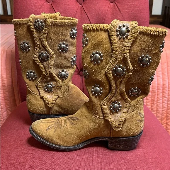 Old Gringo Silver Round Studded Suede Boots Tan size 7.5 - Picture 6 of 16